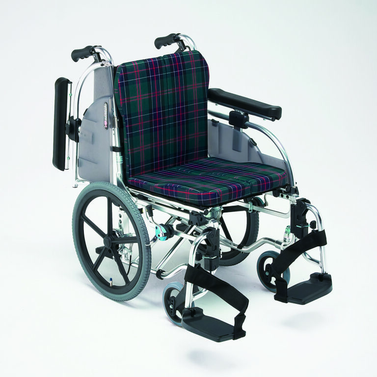 松永製作所 背固定自走タイプ　ＡＲ−１０１ S-2 座幅42 介助 移動 介護 病院 施設 日進医療器 ウルトラシリーズ 多機能タイプ 自走式 NA-U2W エアリー 座